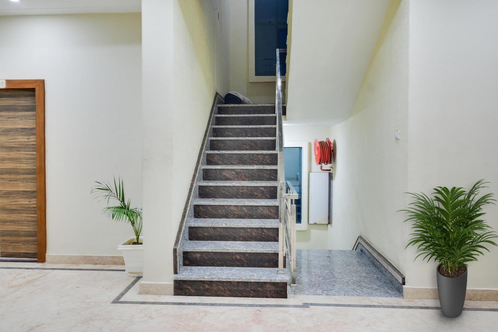 Townhouse Oak Hotel Ar Ganges Premium Βαρανάσι Εξωτερικό φωτογραφία